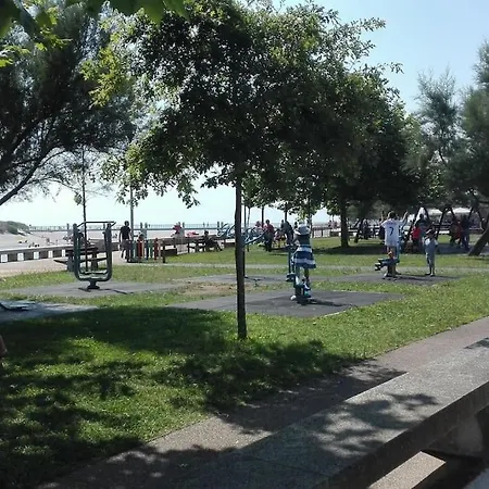 Com Terraco 5 Minutos A Pe Da Praia
