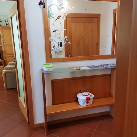 Com Terraco 5 Minutos A Pe Da Praia *