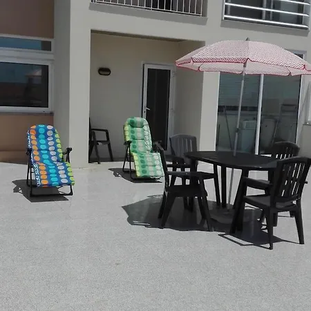 Com Terraco 5 Minutos A Pe Da Praia Apartmán *