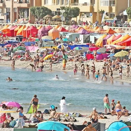 Com Terraco 5 Minutos A Pe Da Praia * Vila Praia de Ancora