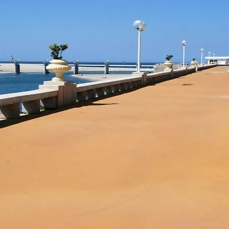 Apartment Com Terraco 5 Minutos A Pe Da Praia Vila Praia de Ancora